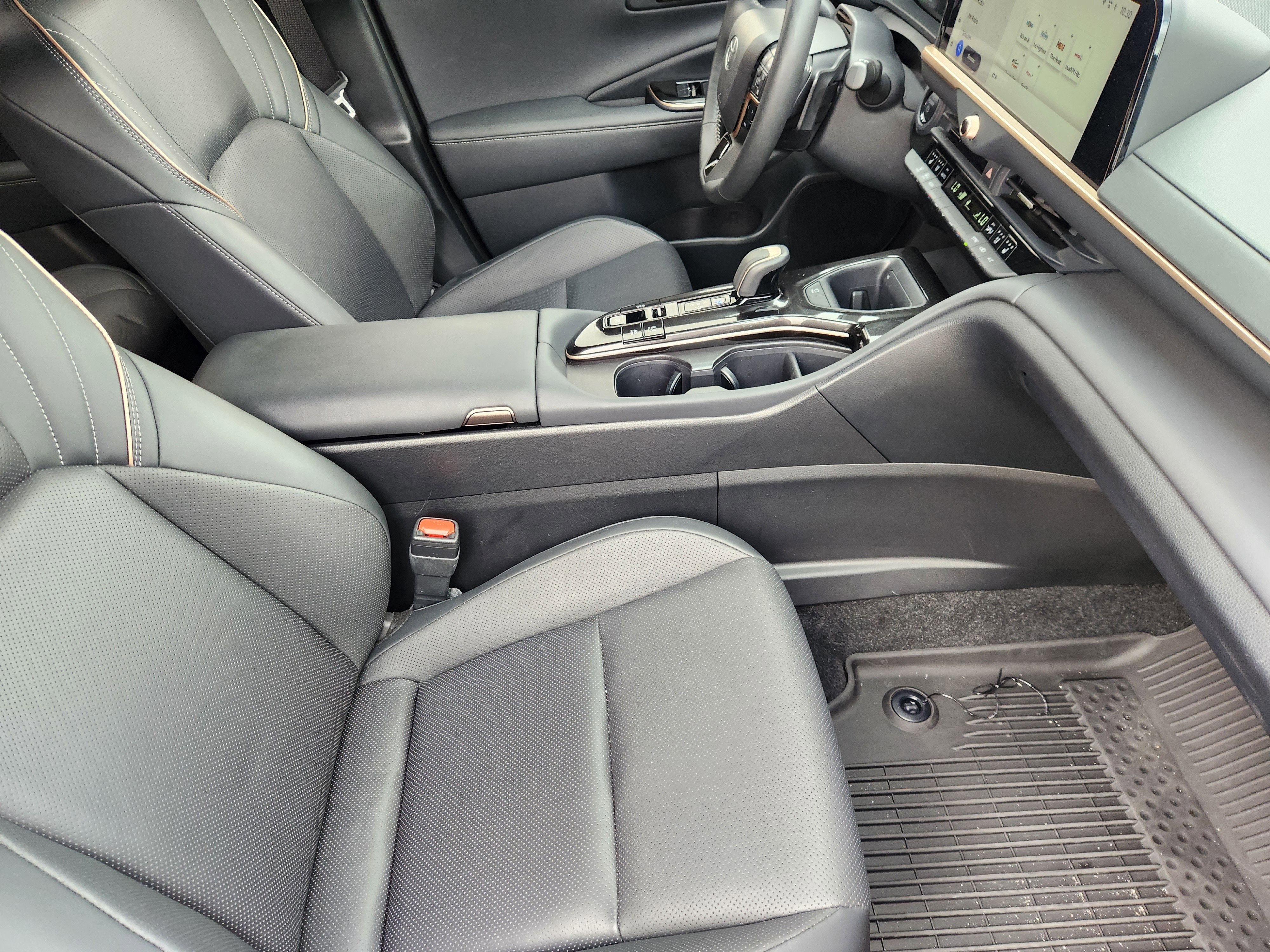 2025 Toyota Crown Signia Limited