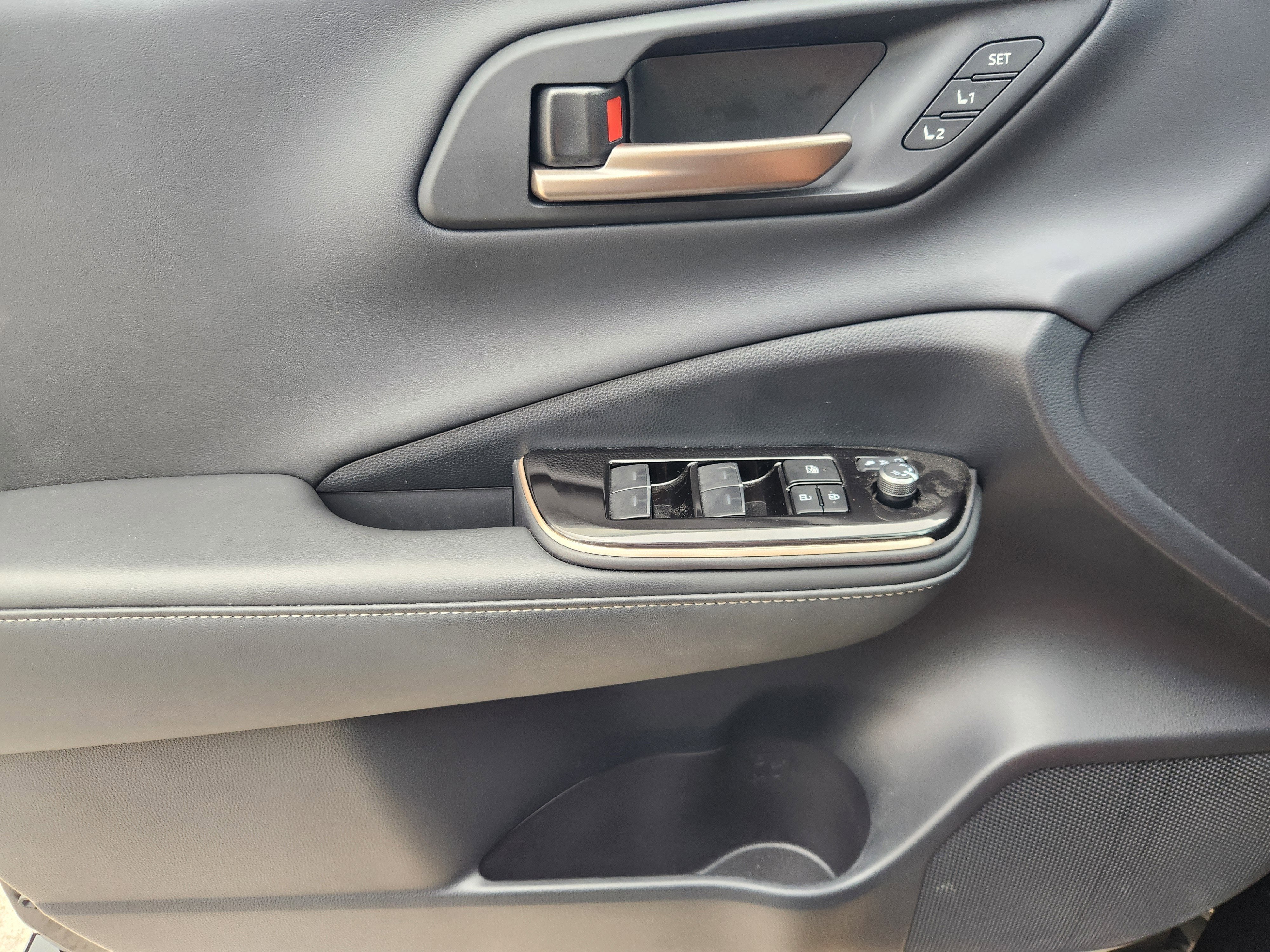 2025 Toyota Crown Signia Limited