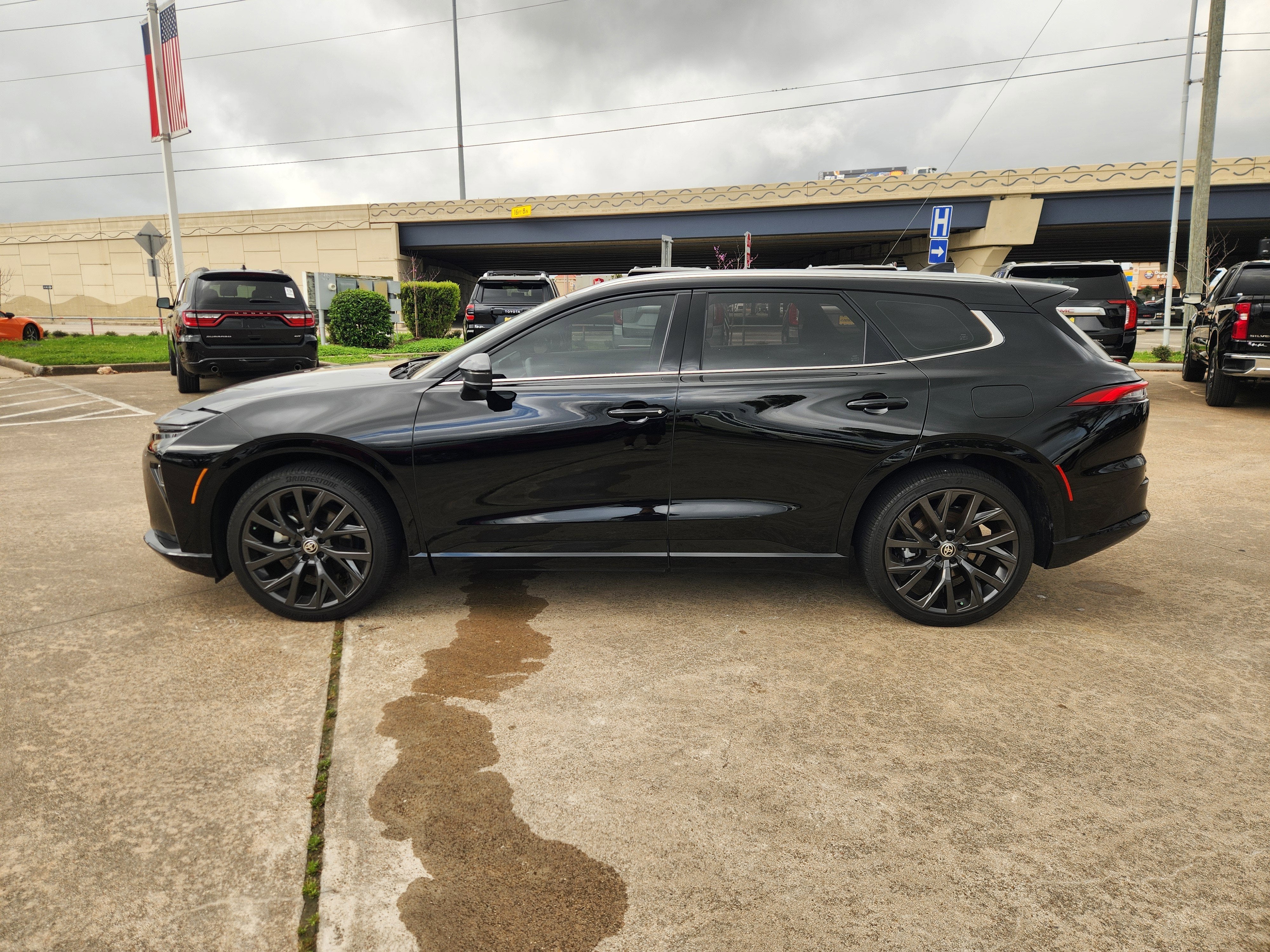 2025 Toyota Crown Signia Limited