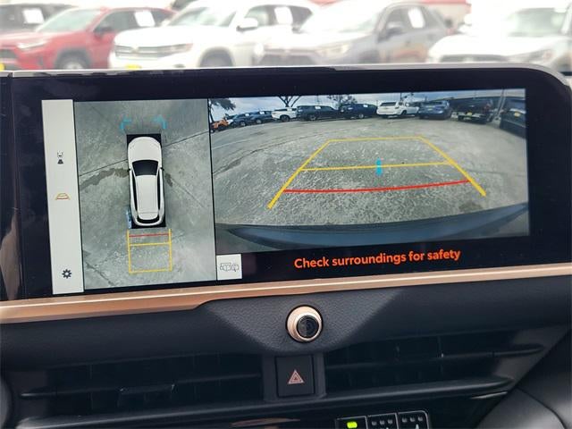 2025 Toyota Crown Signia Limited