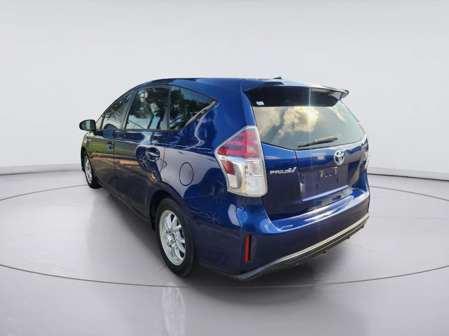 2016 Toyota Prius V Three