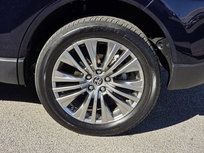 2024 Toyota Venza XLE