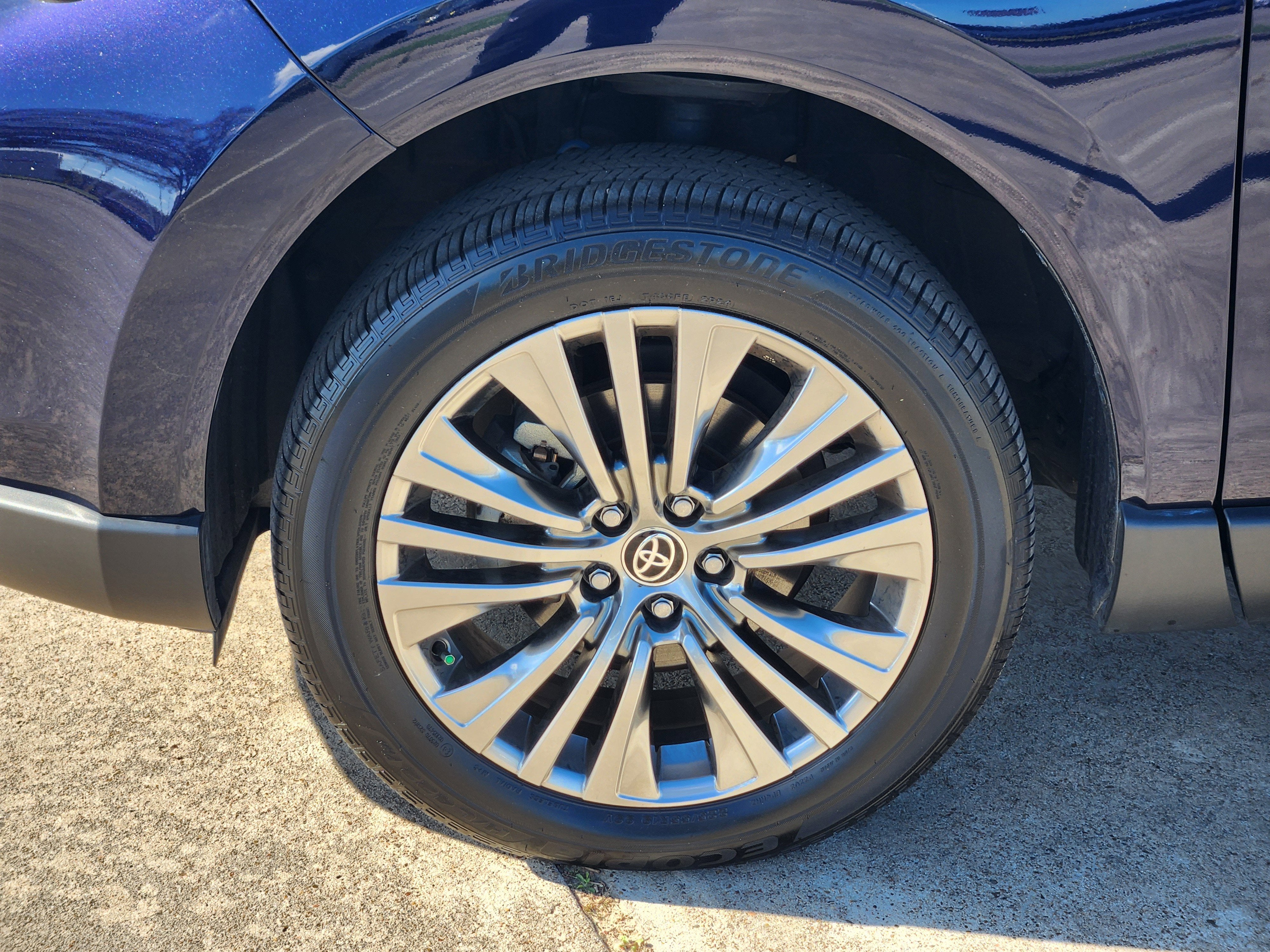 2024 Toyota Venza XLE