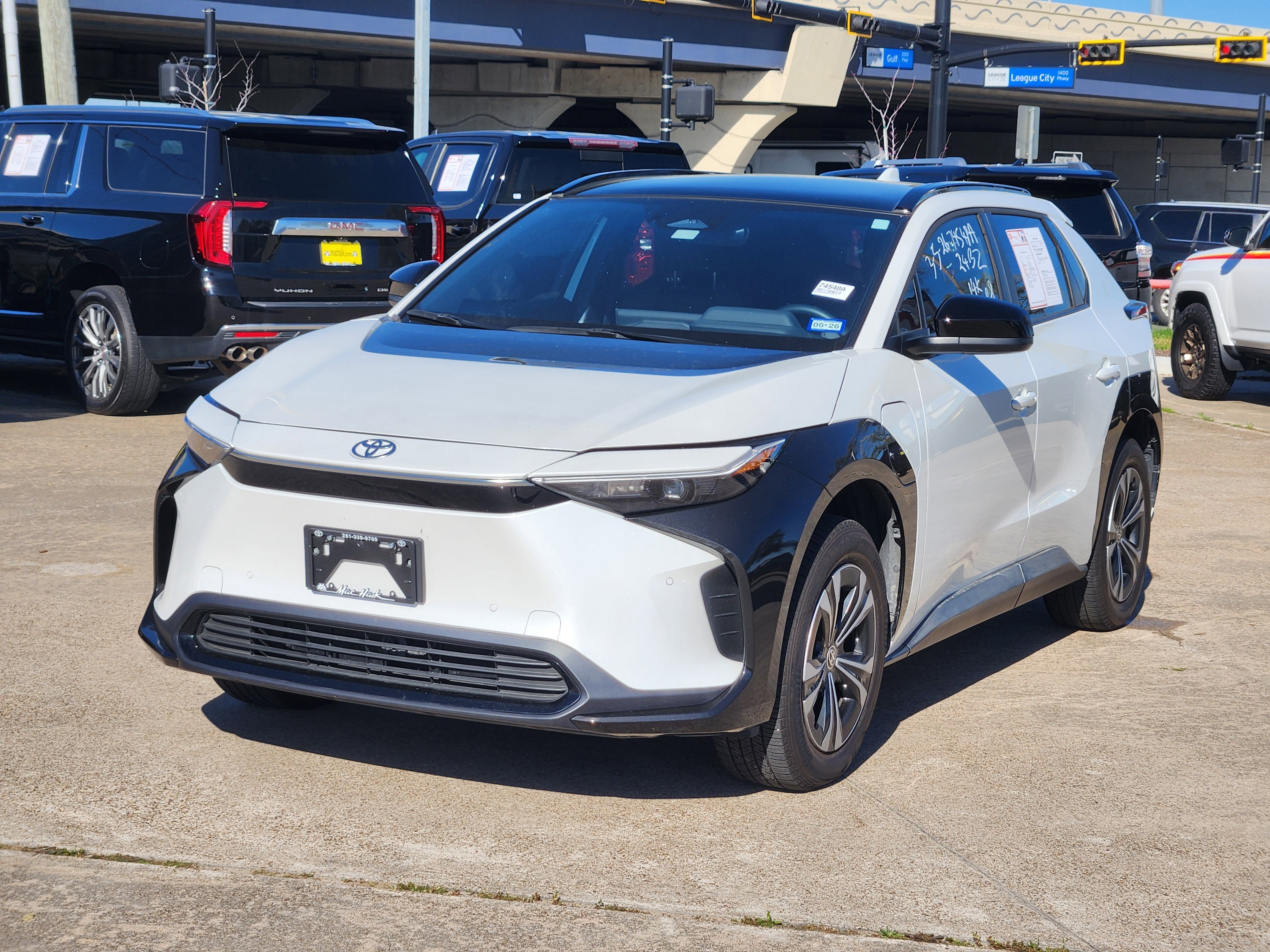 2024 Toyota bZ4X XLE