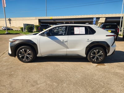 2024 Toyota bZ4X XLE