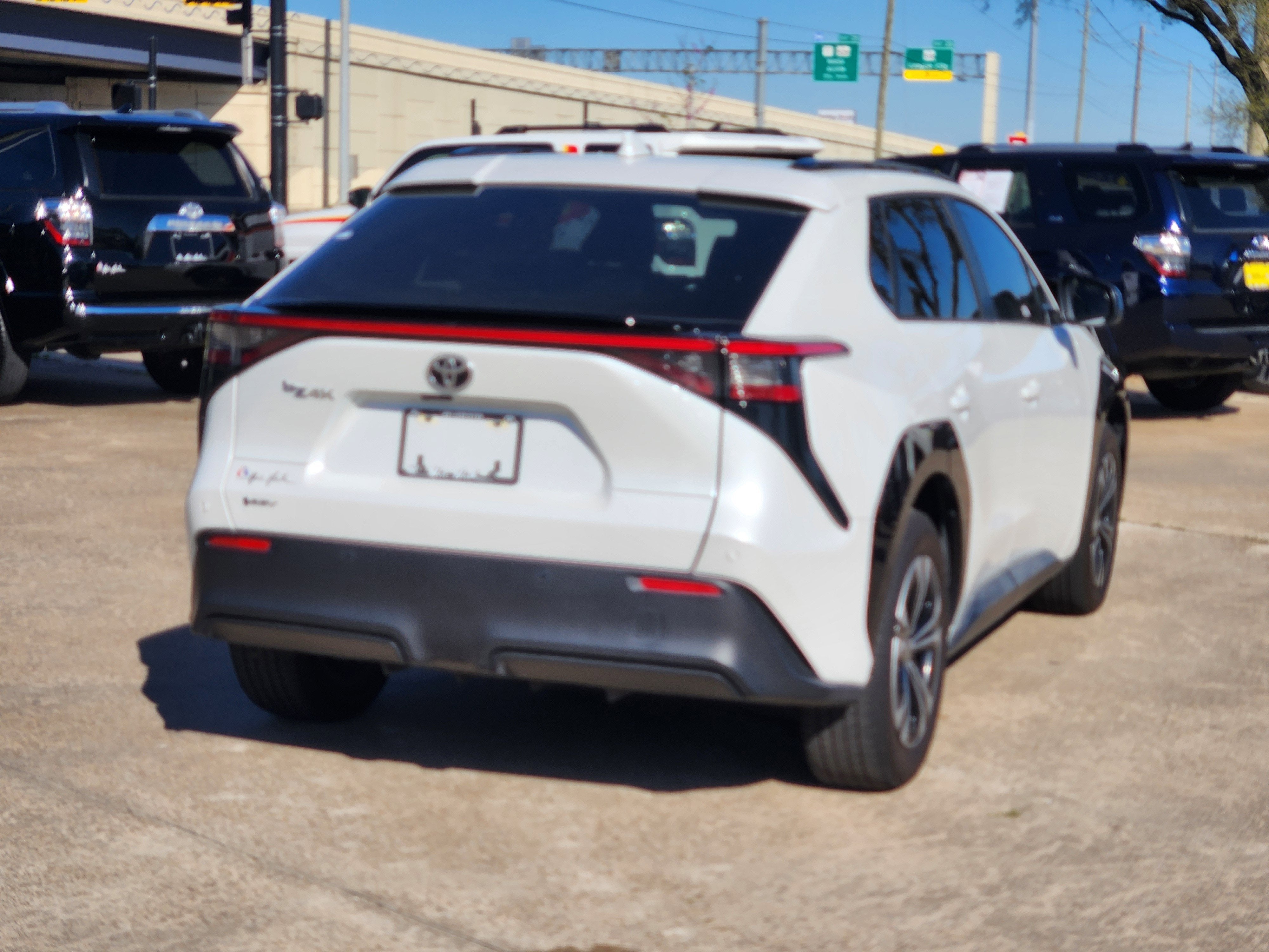 2024 Toyota bZ4X XLE