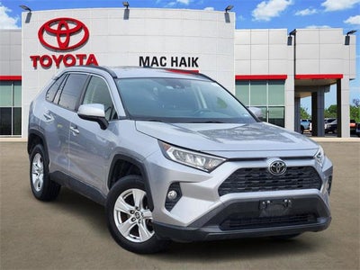 2020 Toyota RAV4 XLE