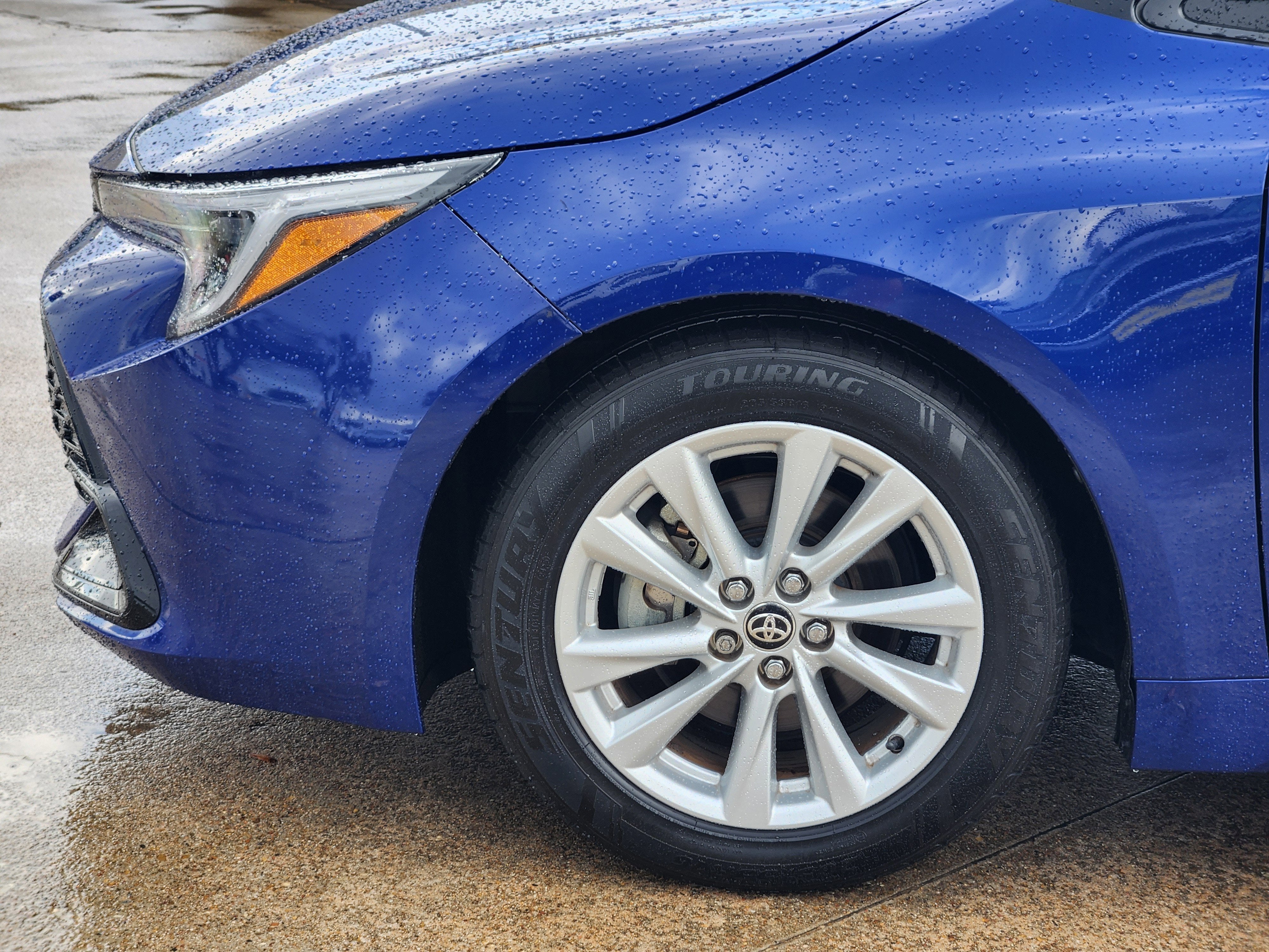 2025 Toyota Corolla Hatchback SE