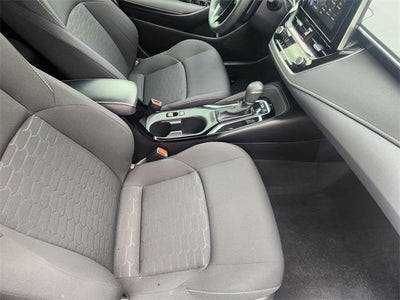 2025 Toyota Corolla Hatchback SE