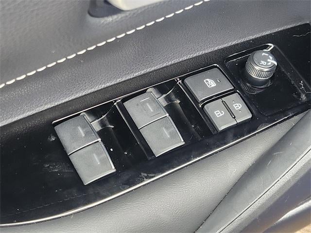 2025 Toyota Corolla Hatchback SE