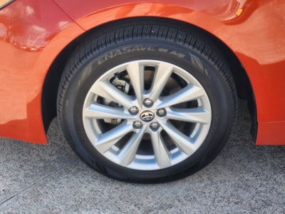 2025 Toyota Corolla Hatchback SE