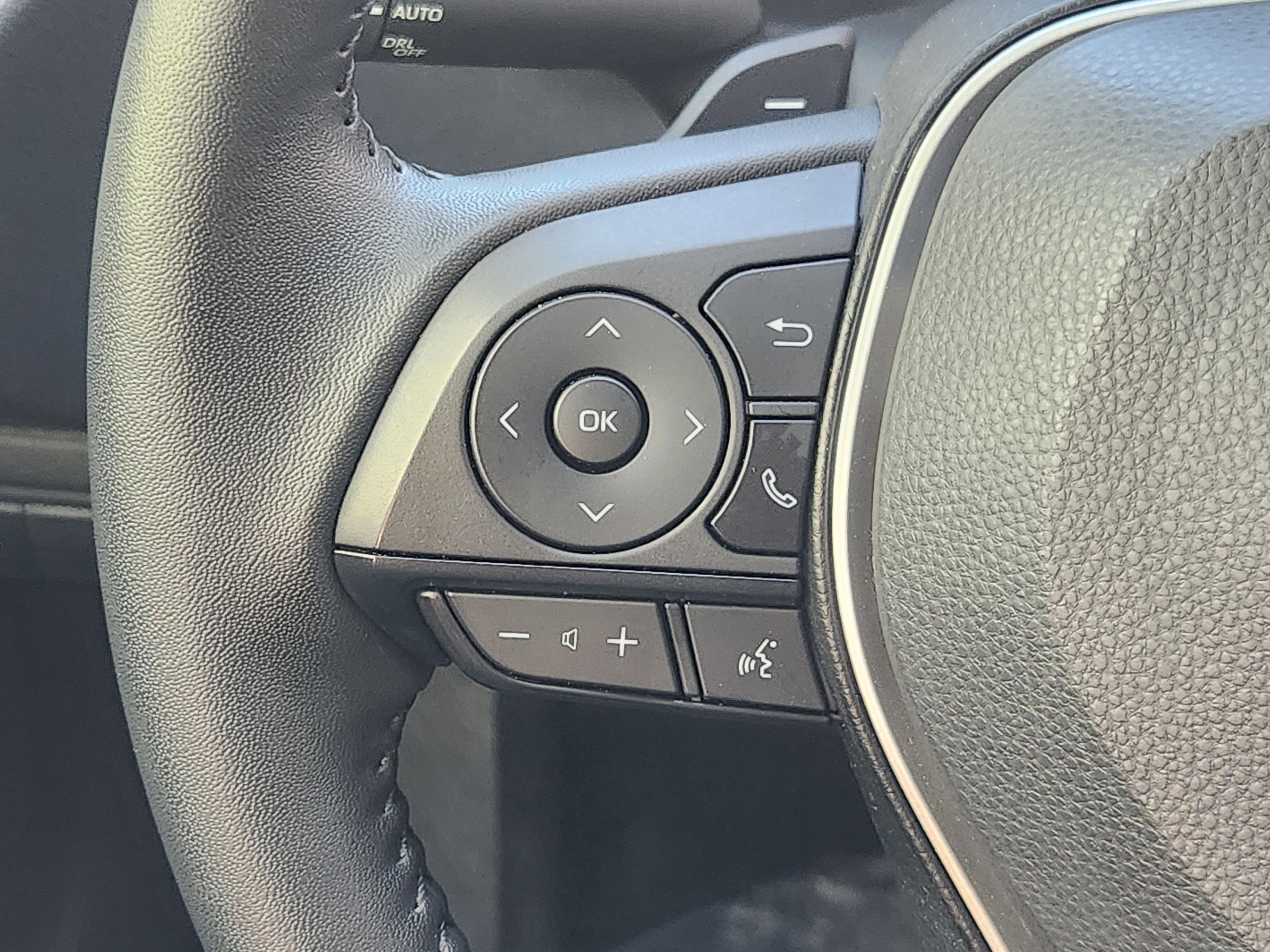 2025 Toyota Corolla Hatchback SE