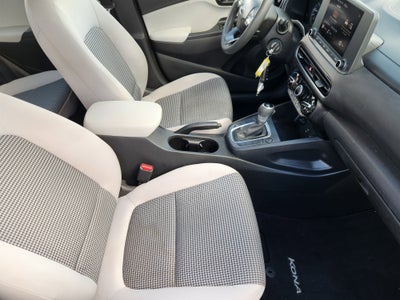 2022 Hyundai Kona SE