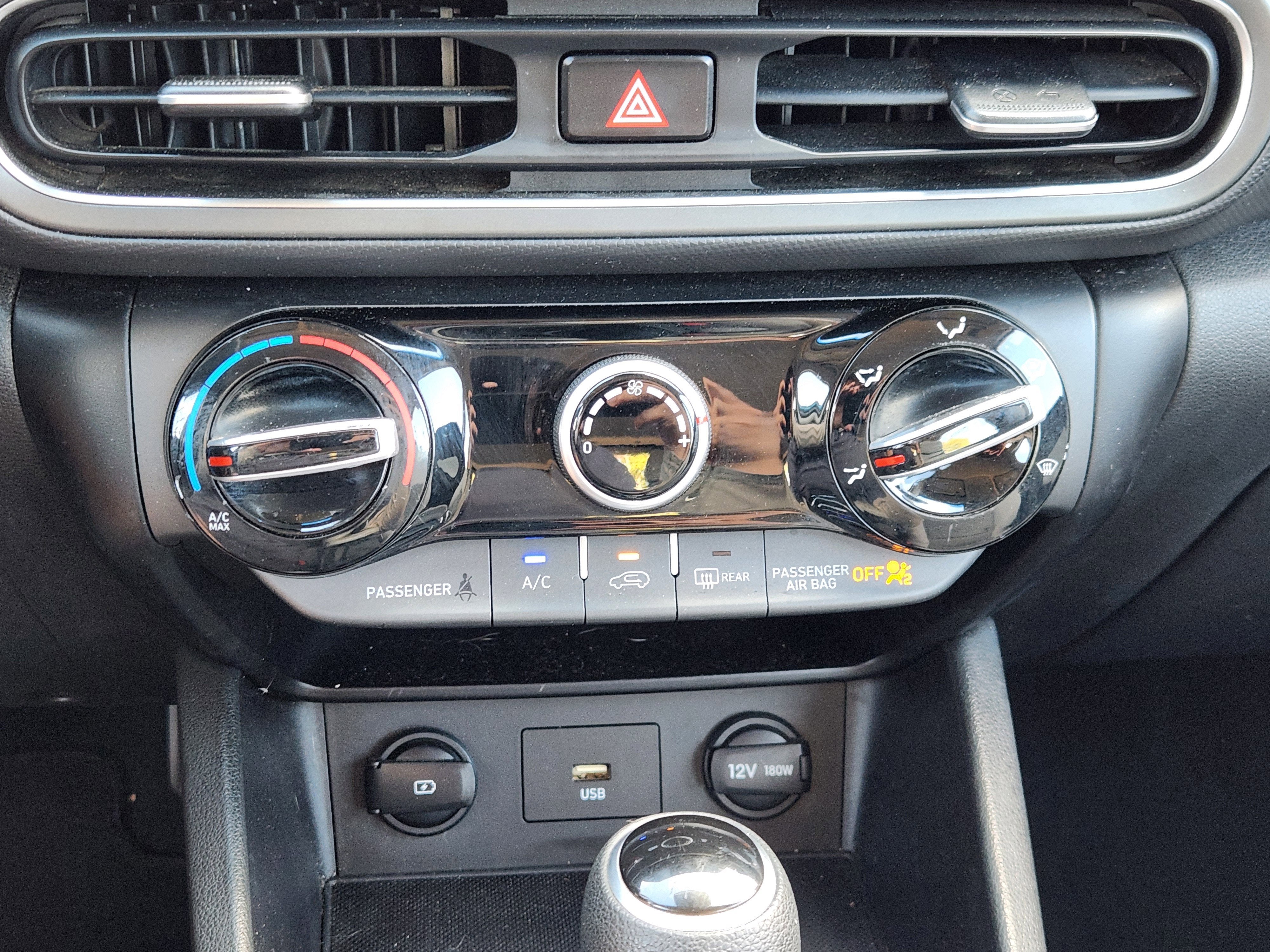 2022 Hyundai Kona SE