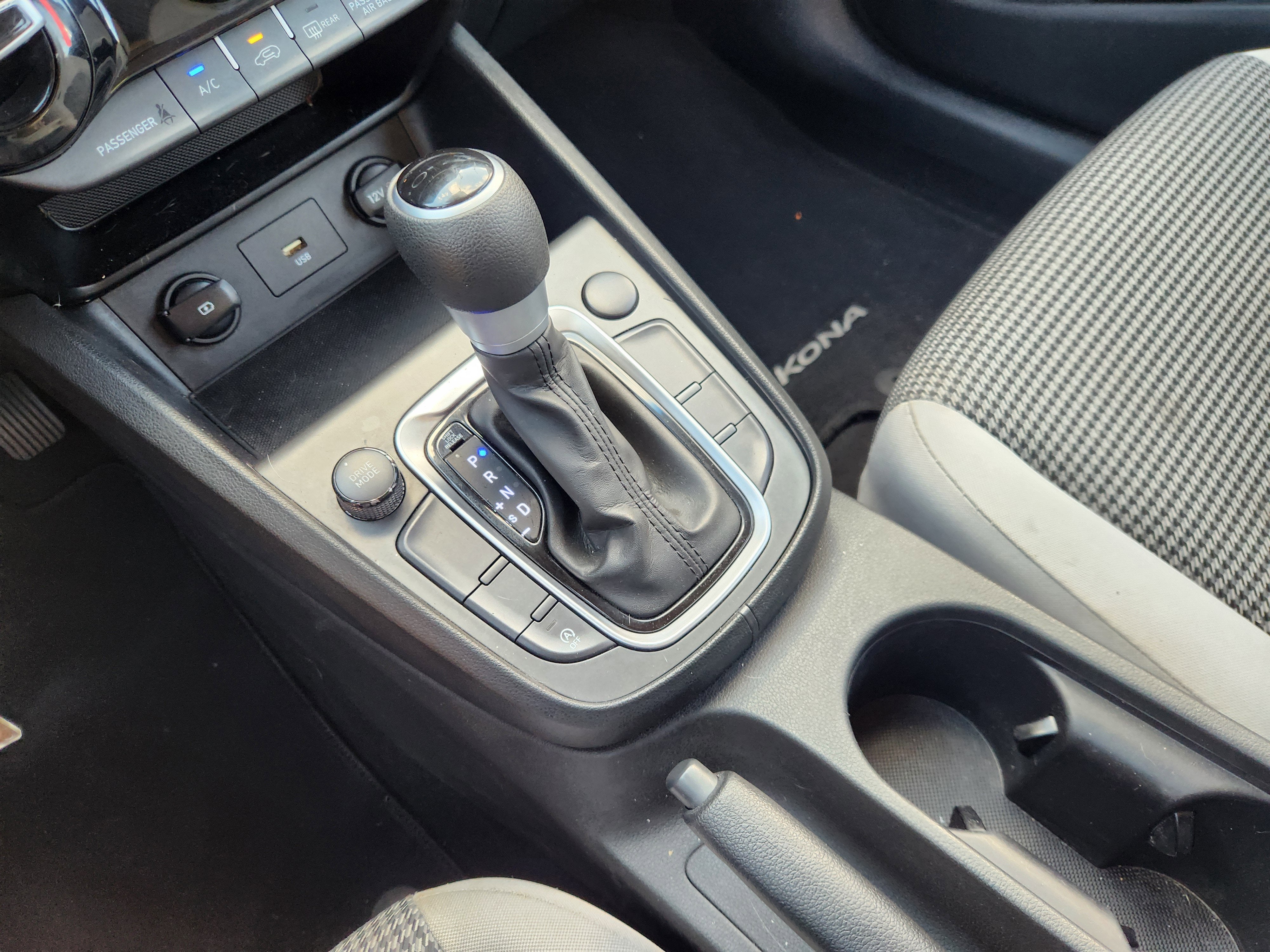 2022 Hyundai Kona SE