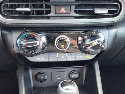 2022 Hyundai Kona SE
