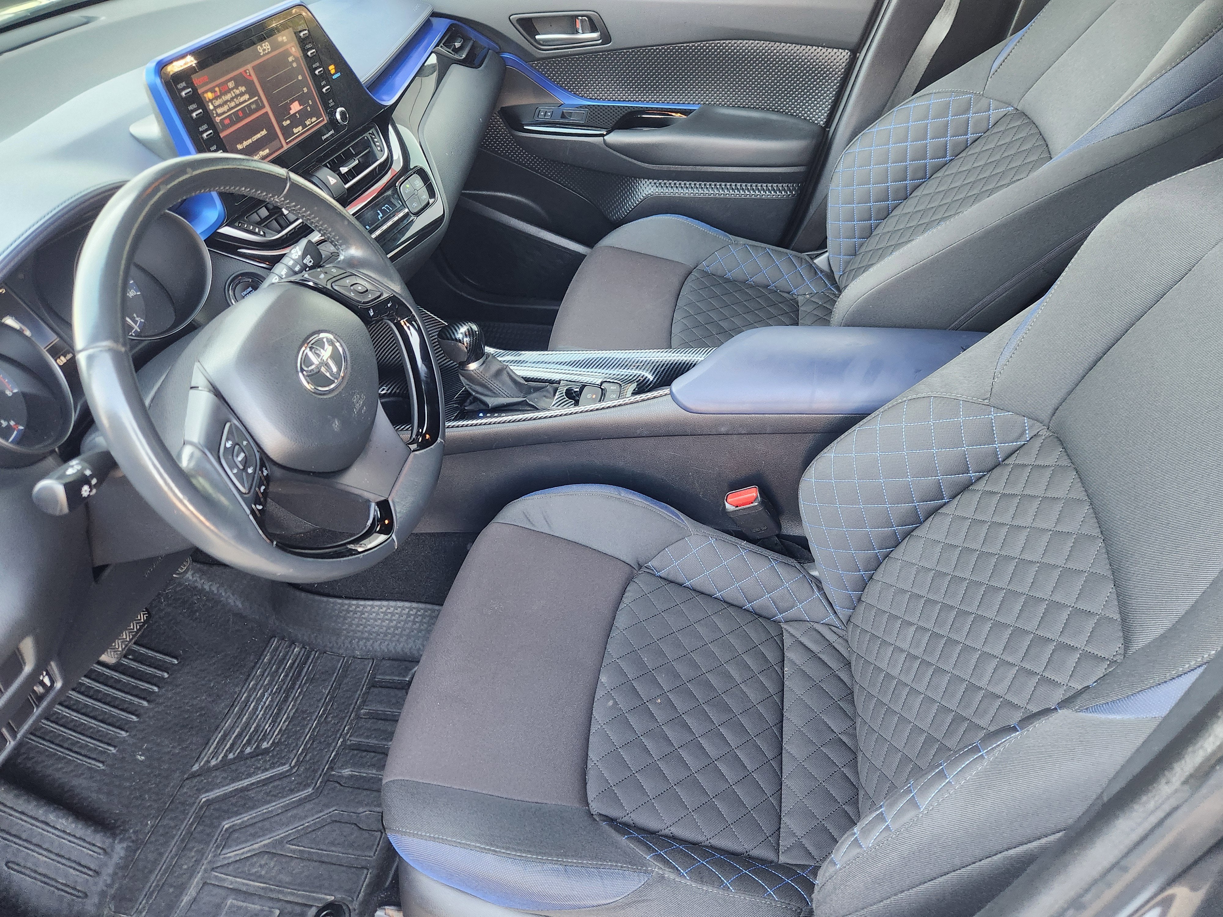 2022 Toyota C-HR XLE