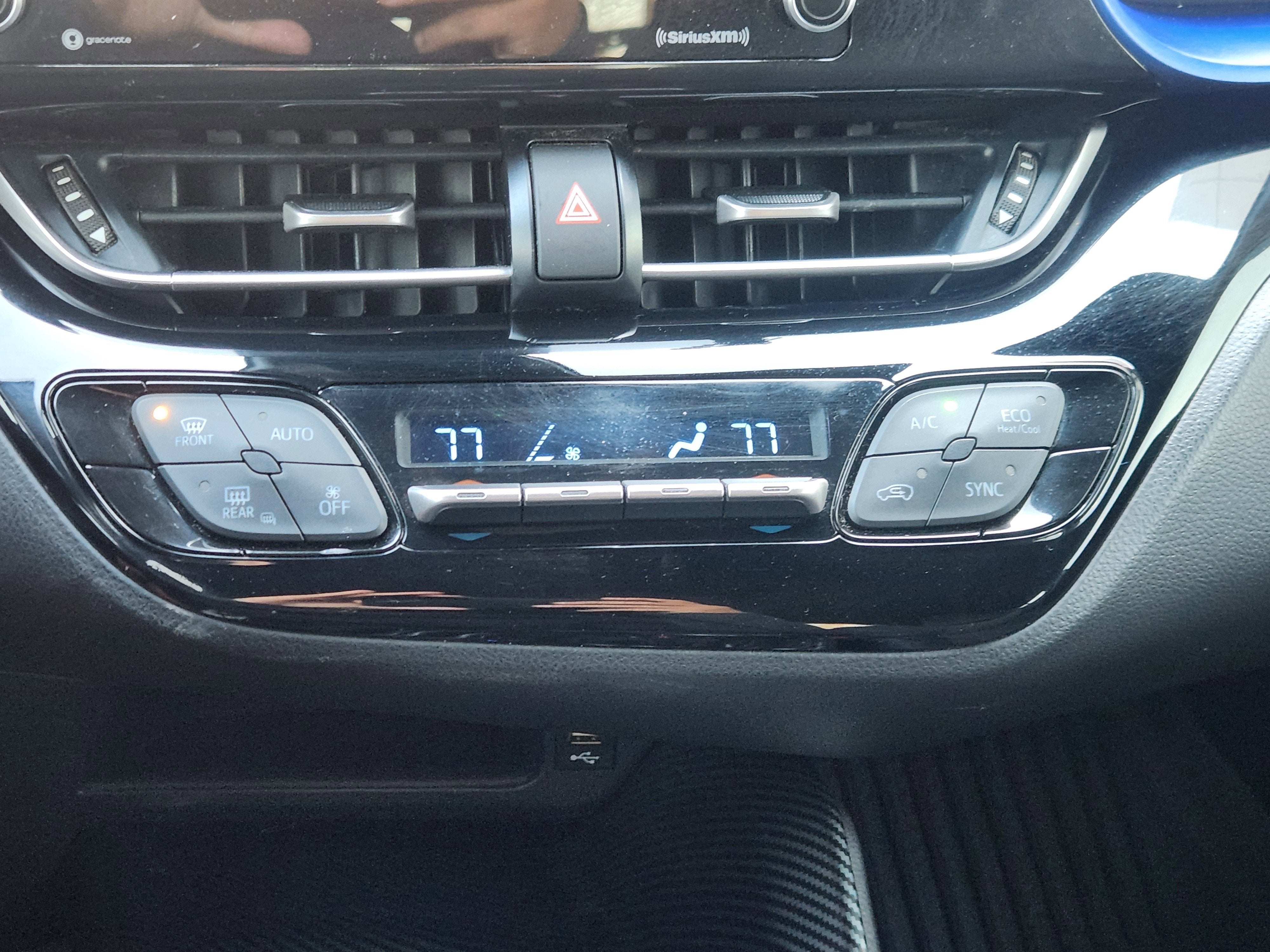 2022 Toyota C-HR XLE