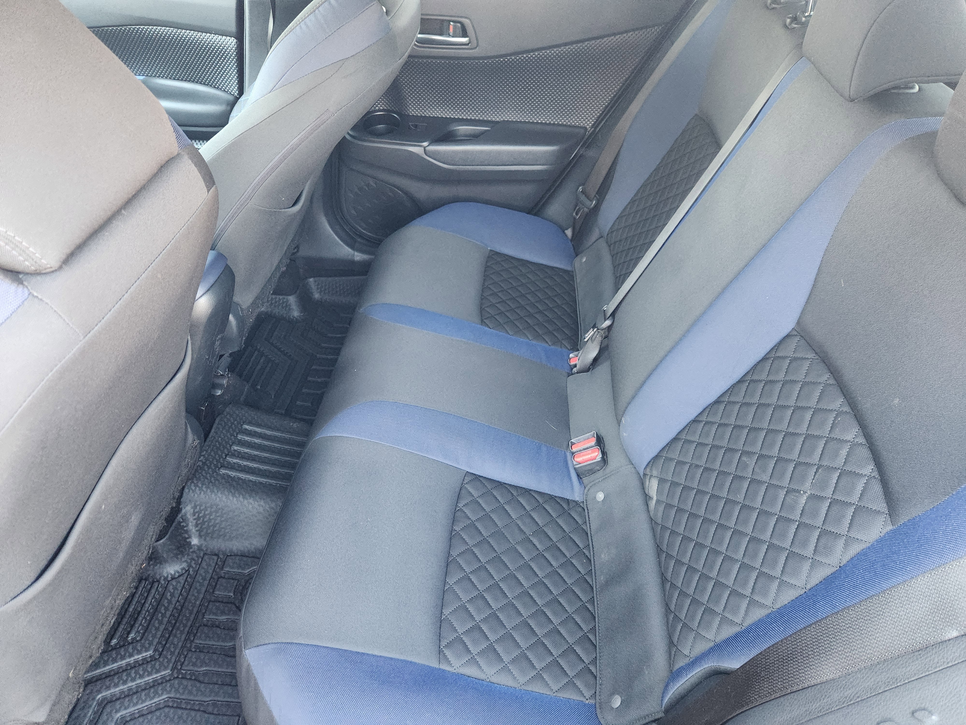 2022 Toyota C-HR XLE