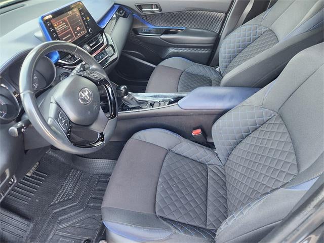 2022 Toyota C-HR XLE