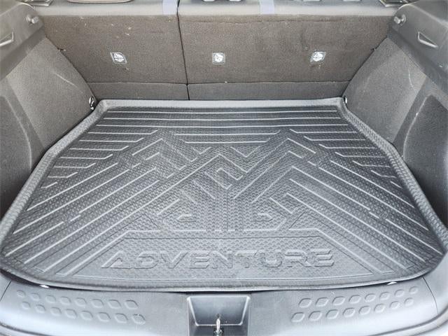 2022 Toyota C-HR XLE