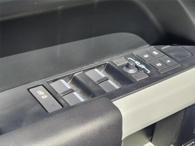 2024 Land Rover Defender S