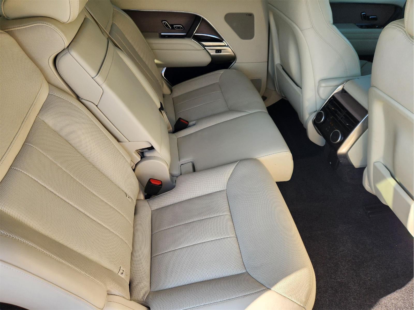 2024 Land Rover Range Rover SE