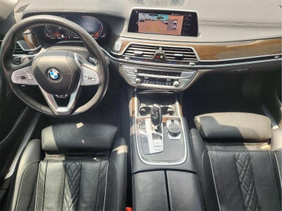2022 BMW 7 Series 740i