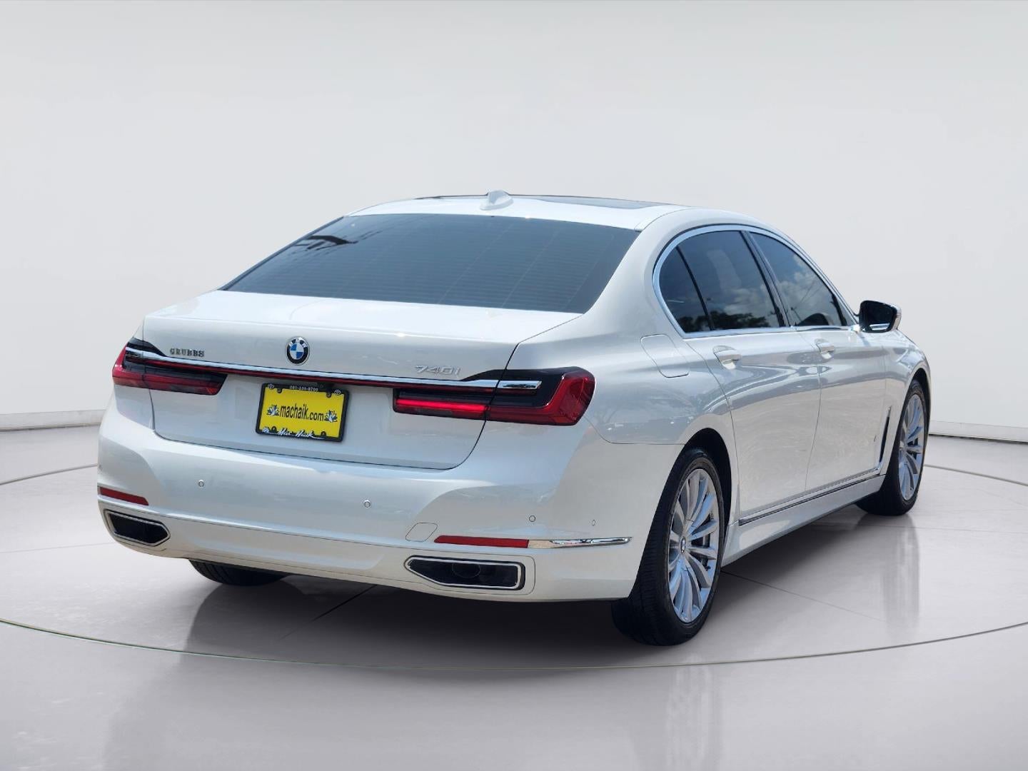 2022 BMW 7 Series 740i