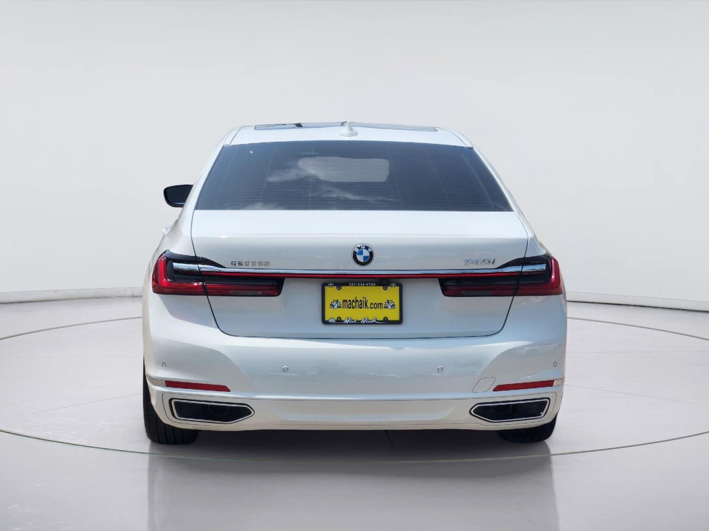 2022 BMW 7 Series 740i