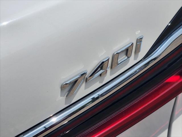 2022 BMW 7 Series 740i