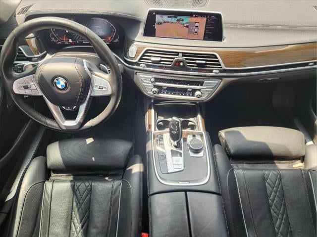 2022 BMW 7 Series 740i