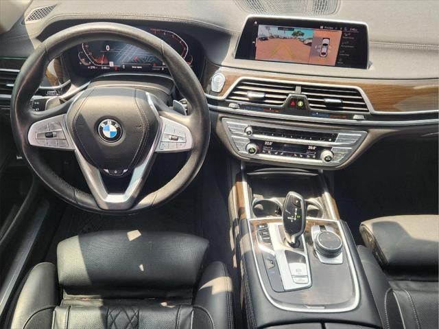 2022 BMW 7 Series 740i