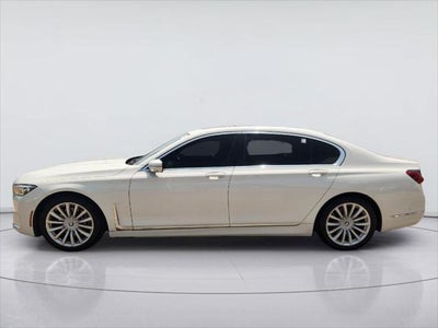 2022 BMW 7 Series 740i