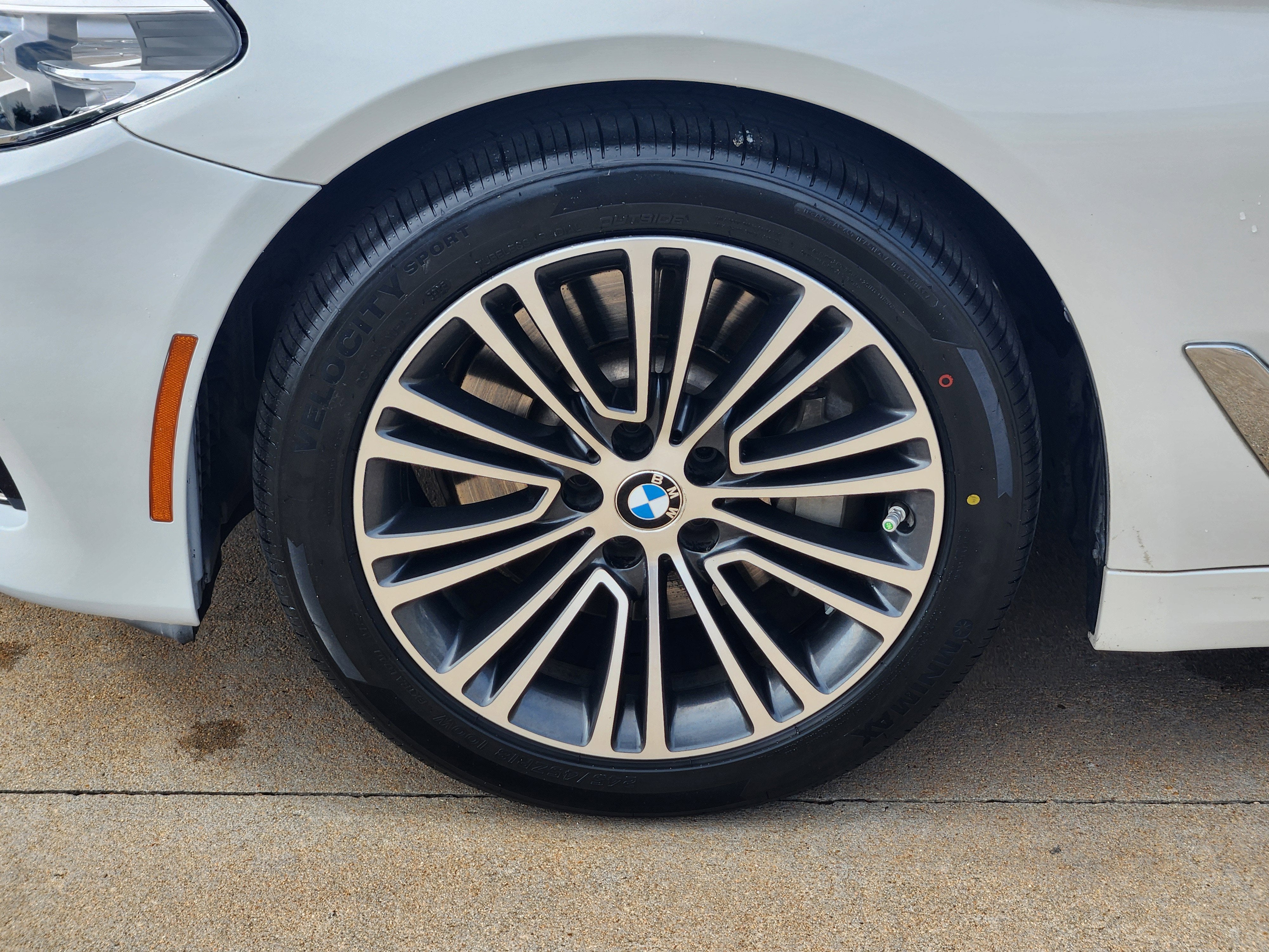 2018 BMW 5 Series 530i