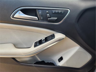 2015 MERCEDES-BENZ TRUCK GLA-CLASS Base