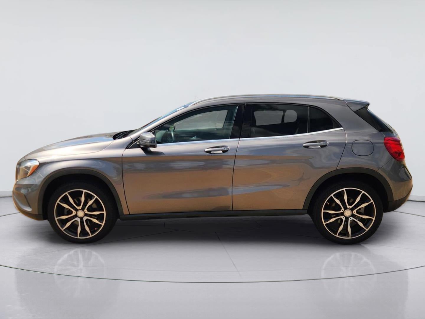 2015 MERCEDES-BENZ TRUCK GLA-CLASS Base