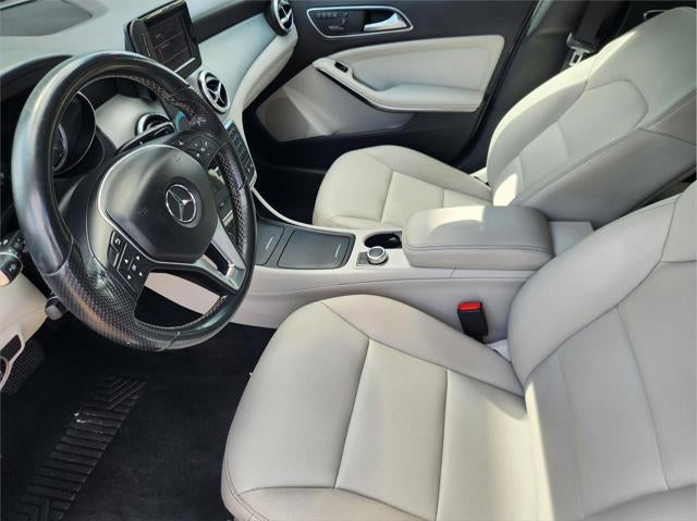 2015 MERCEDES-BENZ TRUCK GLA-CLASS Base