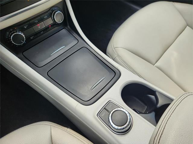 2015 MERCEDES-BENZ TRUCK GLA-CLASS Base