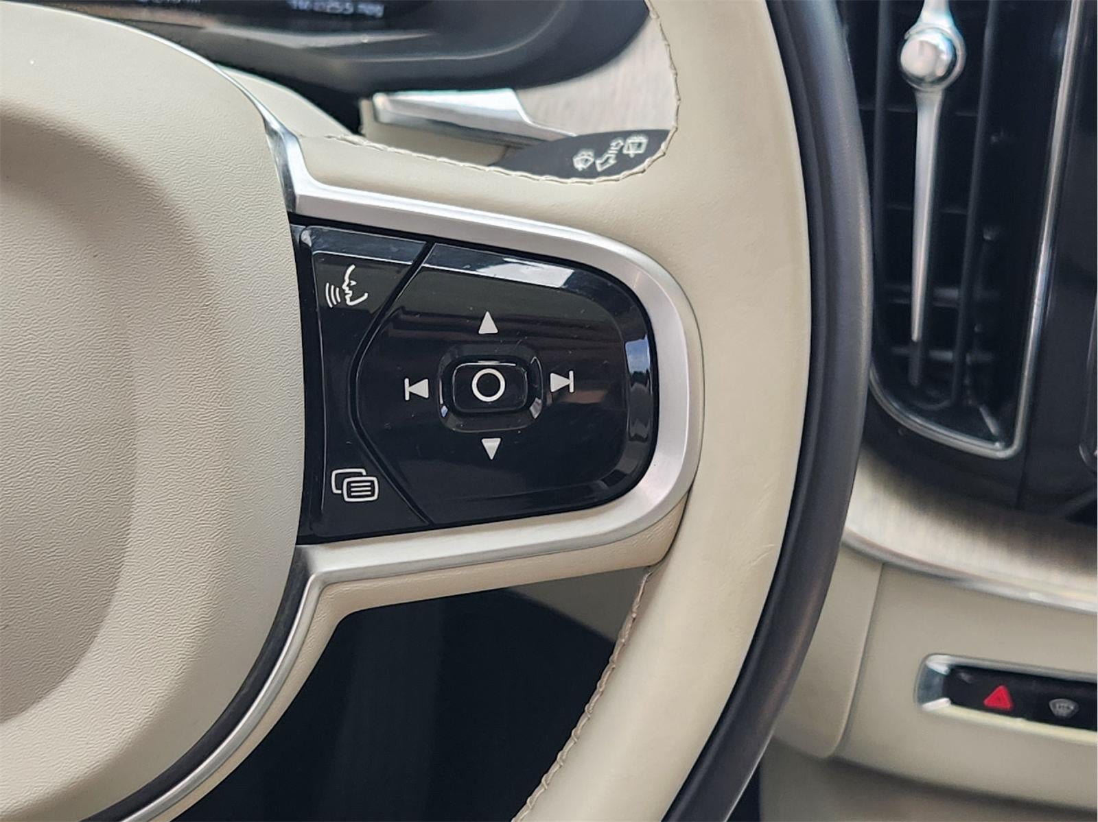 2021 Volvo Xc60 Base