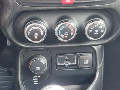 2016 Jeep Renegade Latitude 75th Anniversary Edition