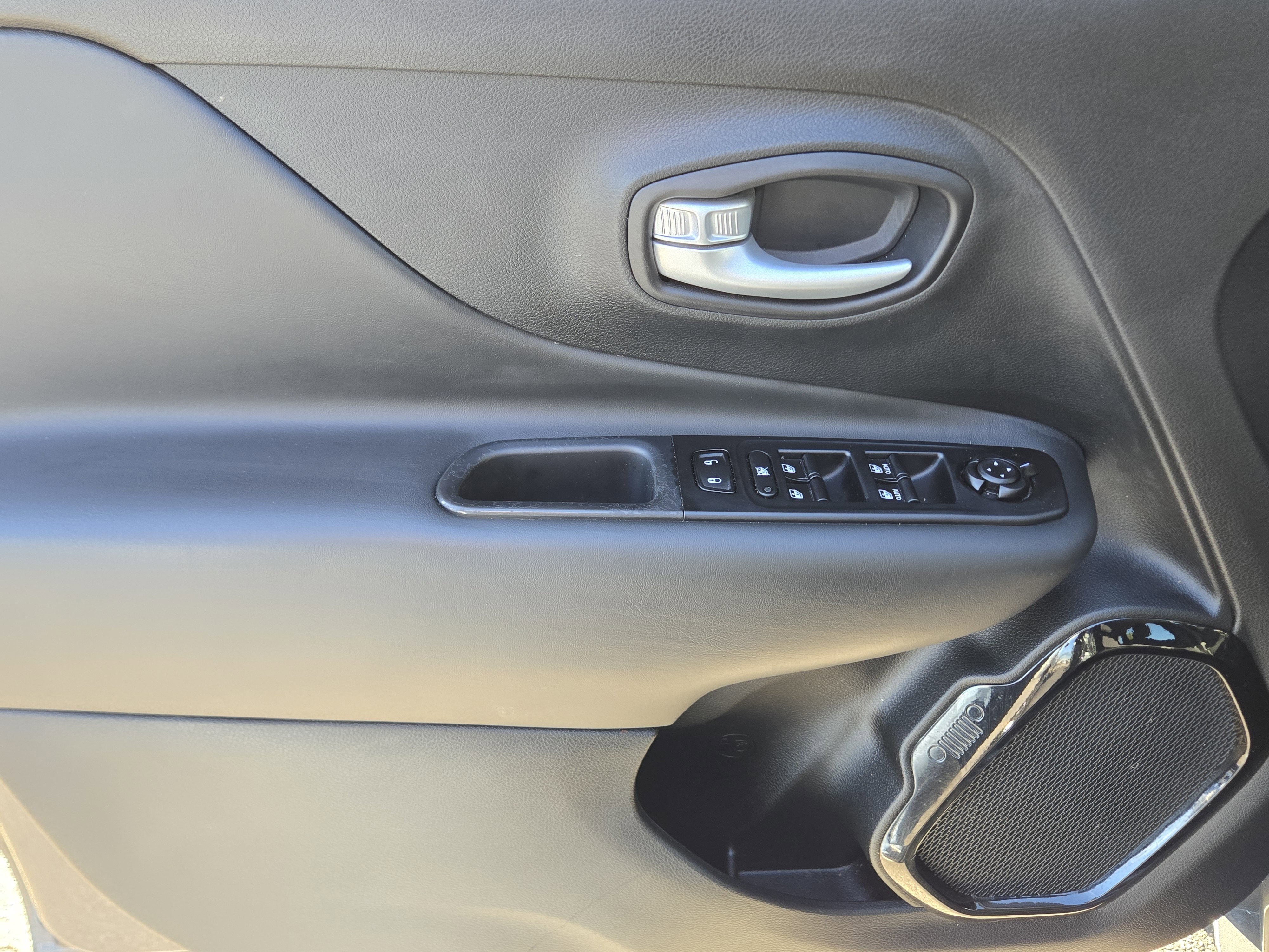 2023 Jeep Renegade Altitude