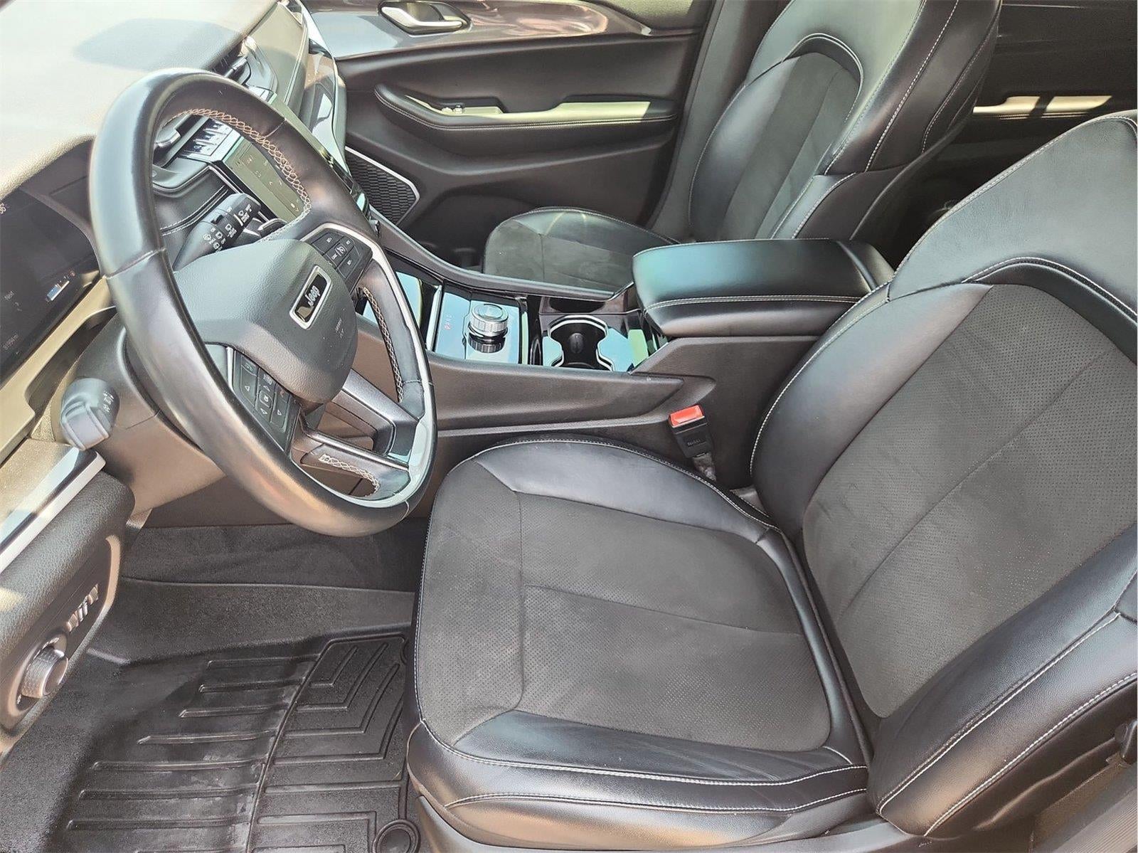 2022 Jeep Grand Cherokee L Altitude