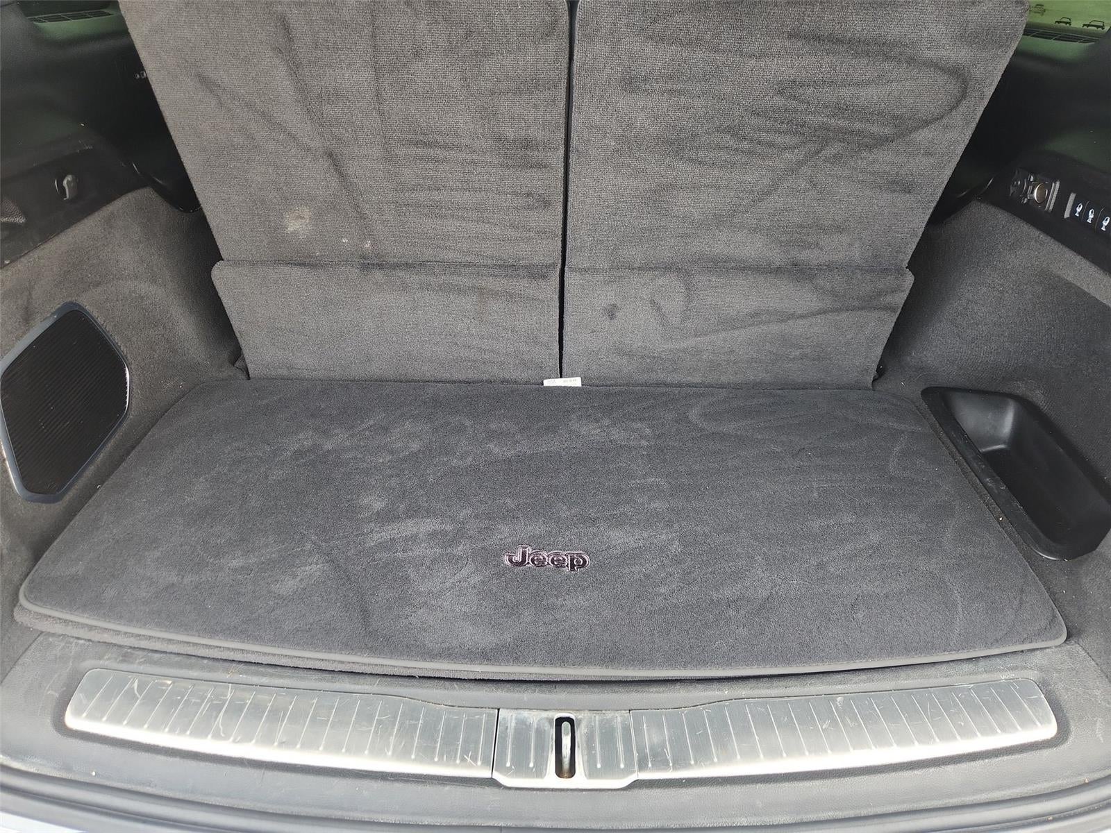 2022 Jeep GRAND CHEROKEE SUMMIT