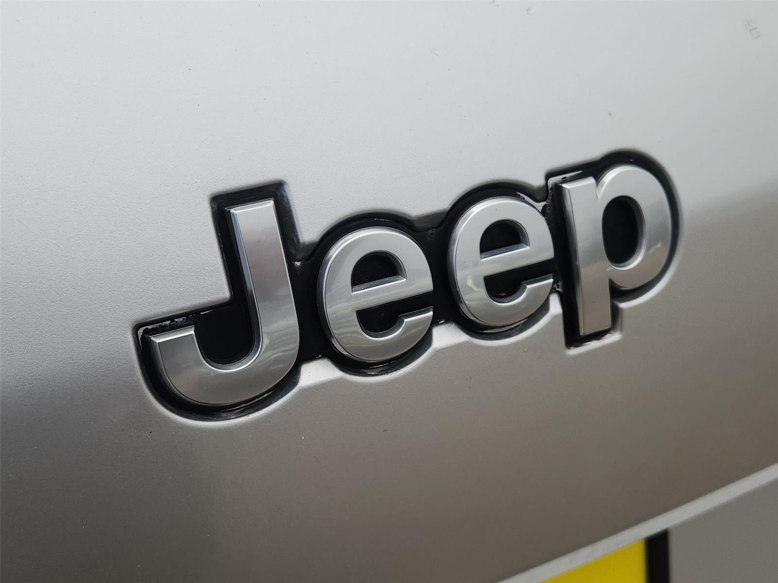 2022 Jeep GRAND CHEROKEE SUMMIT
