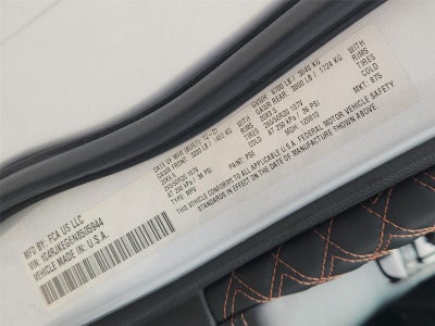 2022 Jeep GRAND CHEROKEE SUMMIT