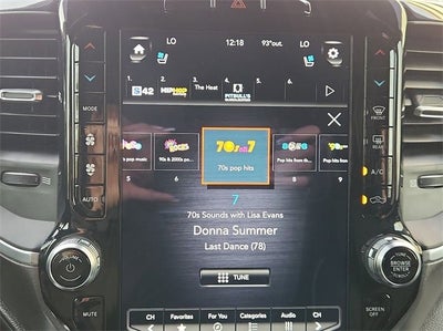 2021 RAM 1500 Laramie Crew Cab 4x2 5'7" Box