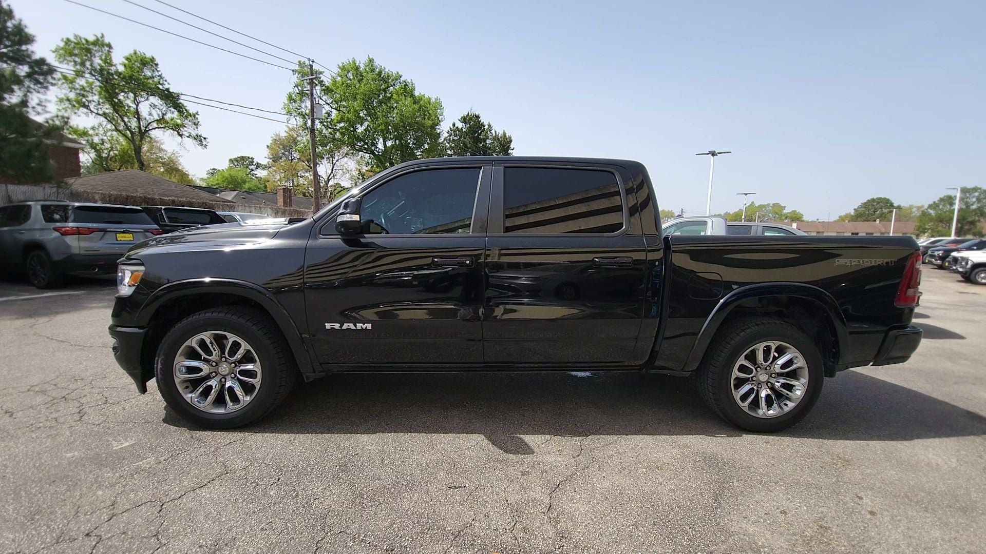 2021 RAM 1500 Laramie Crew Cab 4x2 5'7" Box