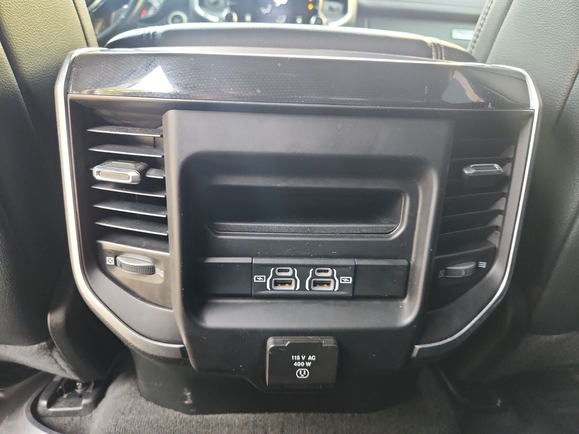 2021 RAM 1500 Laramie Crew Cab 4x2 5'7" Box