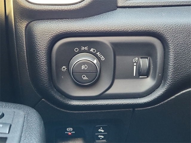 2022 RAM 1500 Lone Star Crew Cab 4x4 5'7" Box